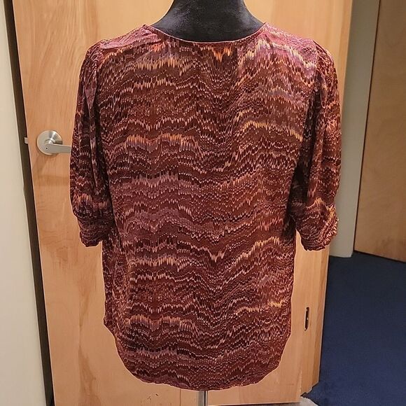 Rachel Zoe print top ruched sleeves size med - Picture 3 of 9